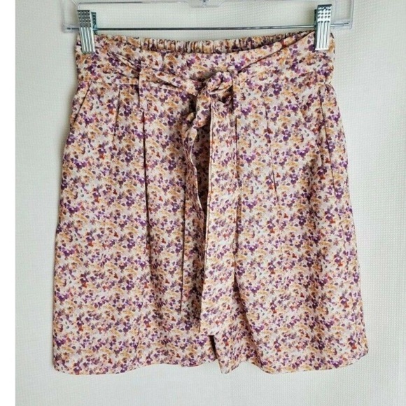 Zara women’s printed paperbag pockets shorts - Picture 4 of 9